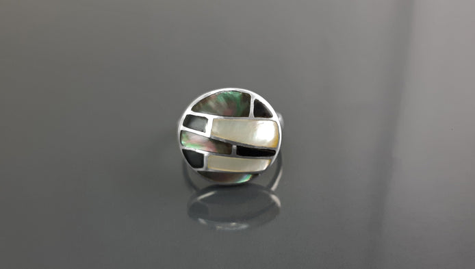 Round Shell Ring, Sterling Silver, White Mother of Pearl, Grey Paua with Onyx Stone, Horizontal Mosaic Stone, Geometric Ring, Woman Ring