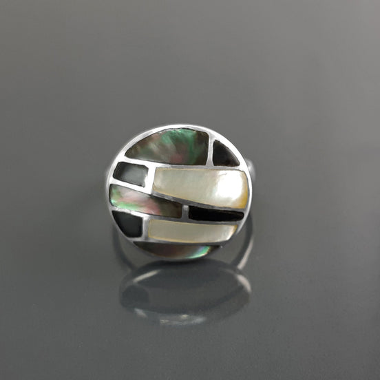 Round Shell Ring, Sterling Silver, White Mother of Pearl, Grey Paua with Onyx Stone, Horizontal Mosaic Stone, Geometric Ring, Woman Ring