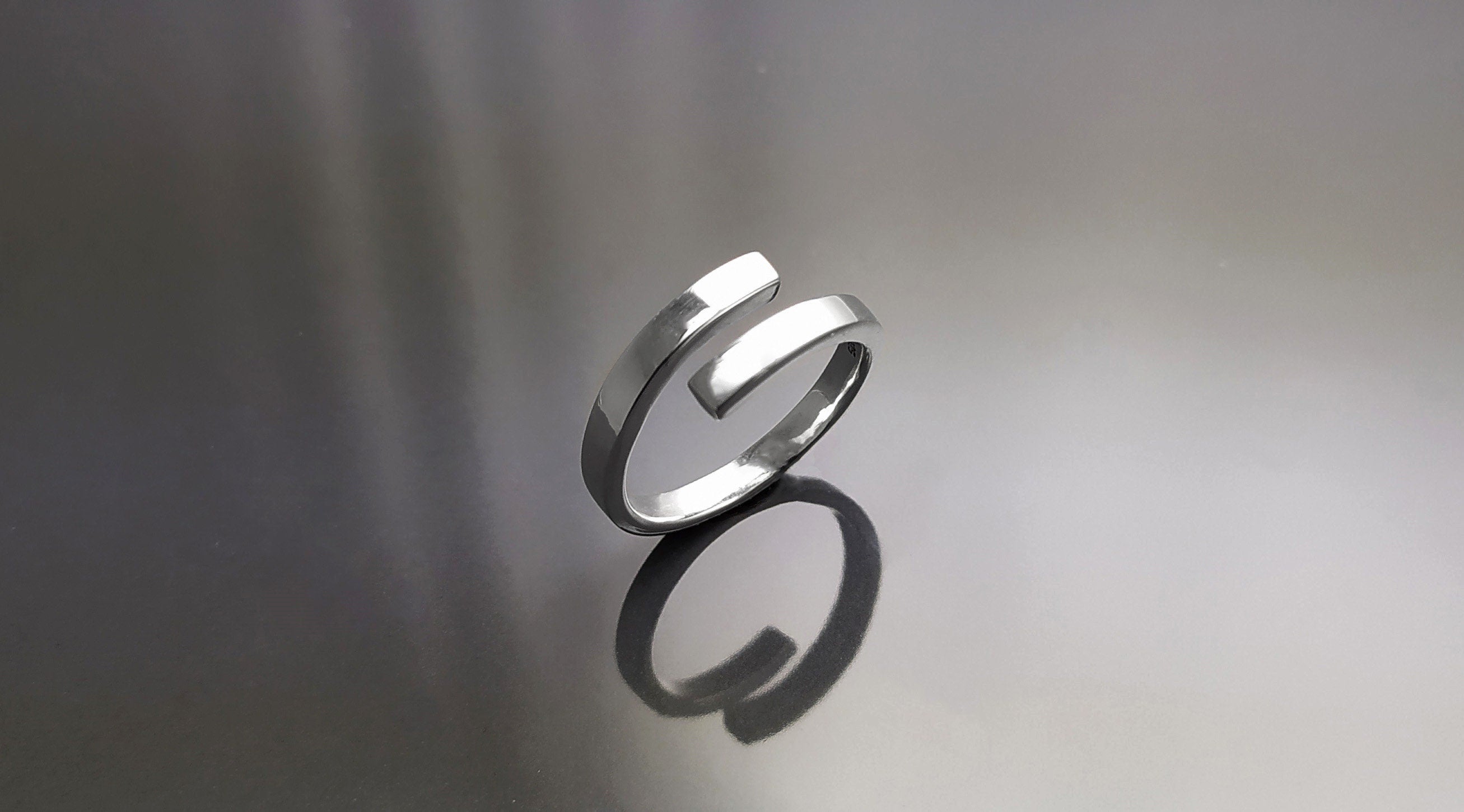 Open Crossing band Ring, Sterling Silver, Bypass Wrap Ring, Modern Wrapping jewelry, Square Wire Band Ring, Strong Square Cross Ring