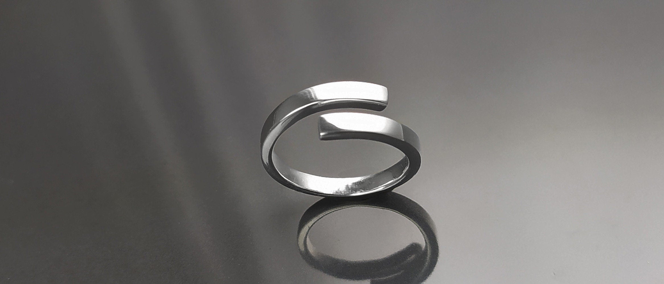 Open Crossing band Ring, Sterling Silver, Bypass Wrap Ring, Modern Wrapping jewelry, Square Wire Band Ring, Strong Square Cross Ring