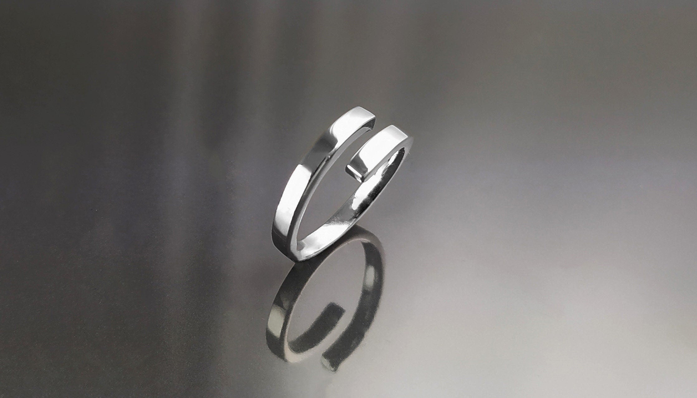 Open Crossing band Ring, Sterling Silver, Bypass Wrap Ring, Modern Wrapping jewelry, Square Wire Band Ring, Strong Square Cross Ring