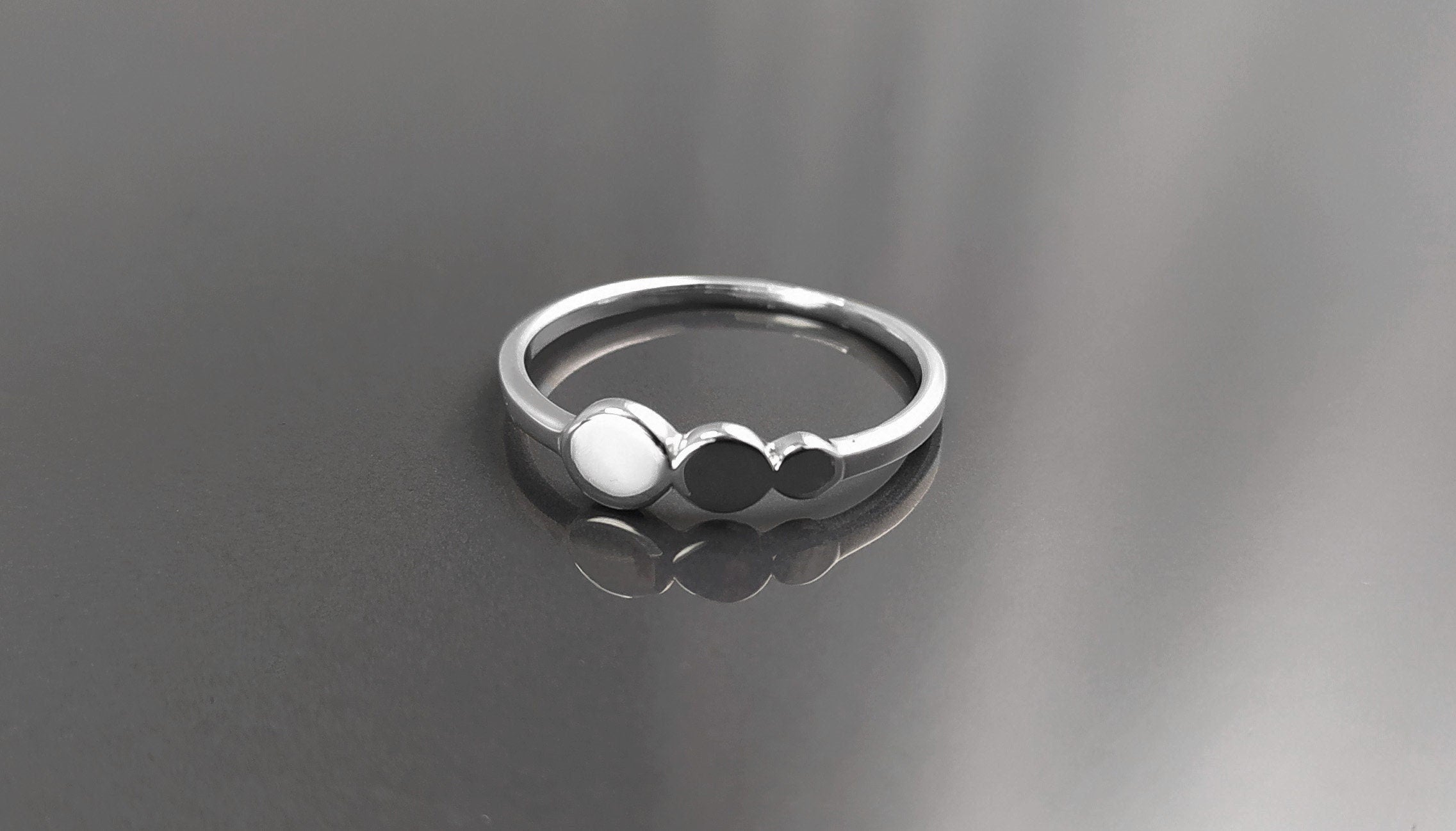Round Ring, Sterling Silver, Discs Ring, Dainty Beaded Studded Band Ring, Geometric Rounds ring, Modern minimalist Jewelry, Gift