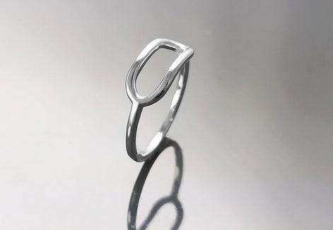 modern geometrical ring, sterling silver, horizontal ring, Oval Hollow minimalist jewelry, dainty everyday jewelry, stacking circle ring
