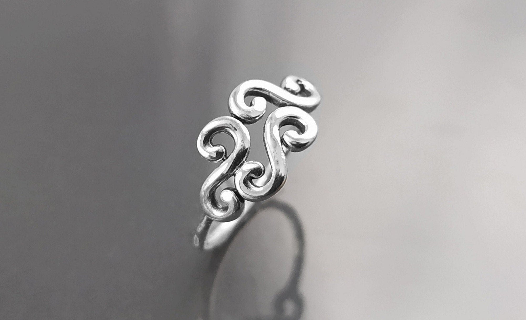 Antique Scrolls Ring, Sterling Silver, Scrolling Design Ring, Elegant Spiral Scroll Pattern Ring, Xmas Gift