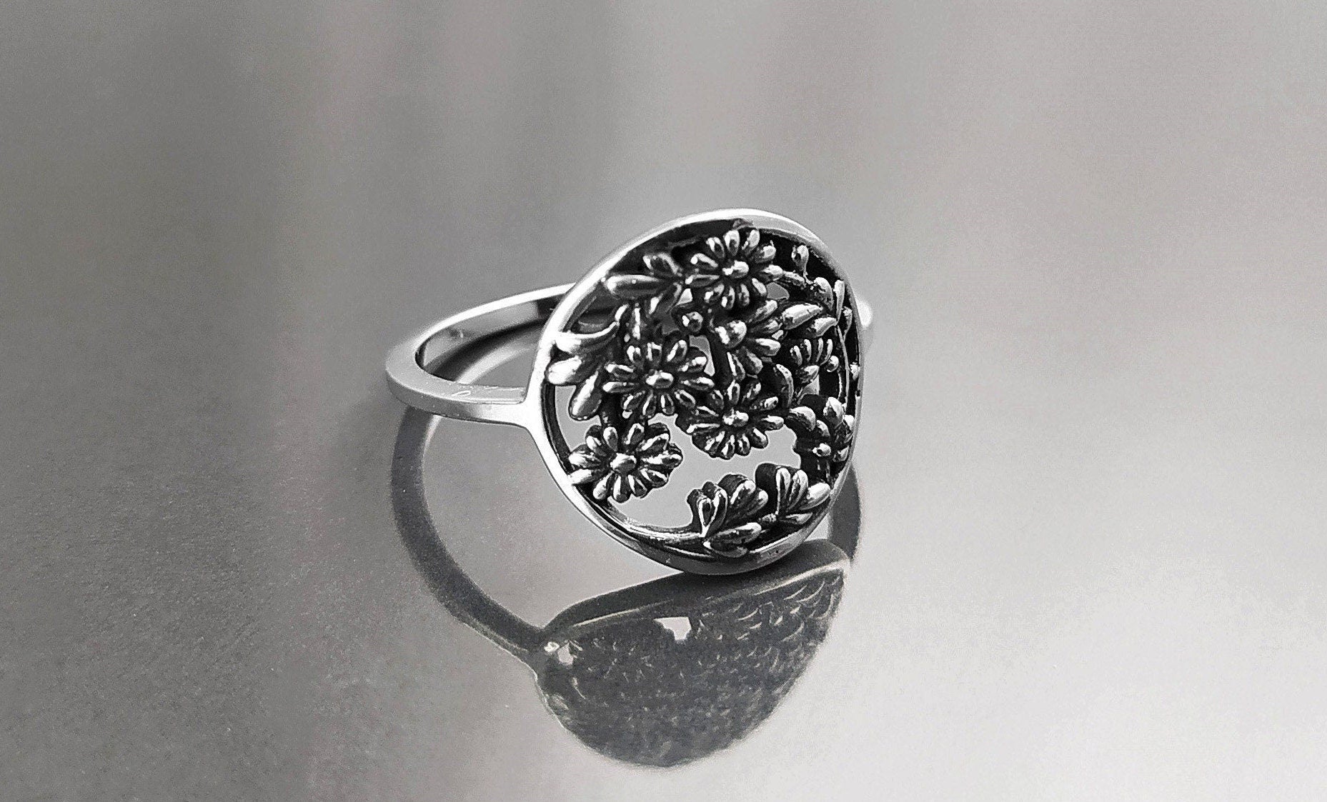Flower Daisy Ring, Sterling Silver, Daisies Pattern, Floral Jewelry, Flower Wreath Ring, Bouquet of Flowers Crown Ring, Spring Jewelry