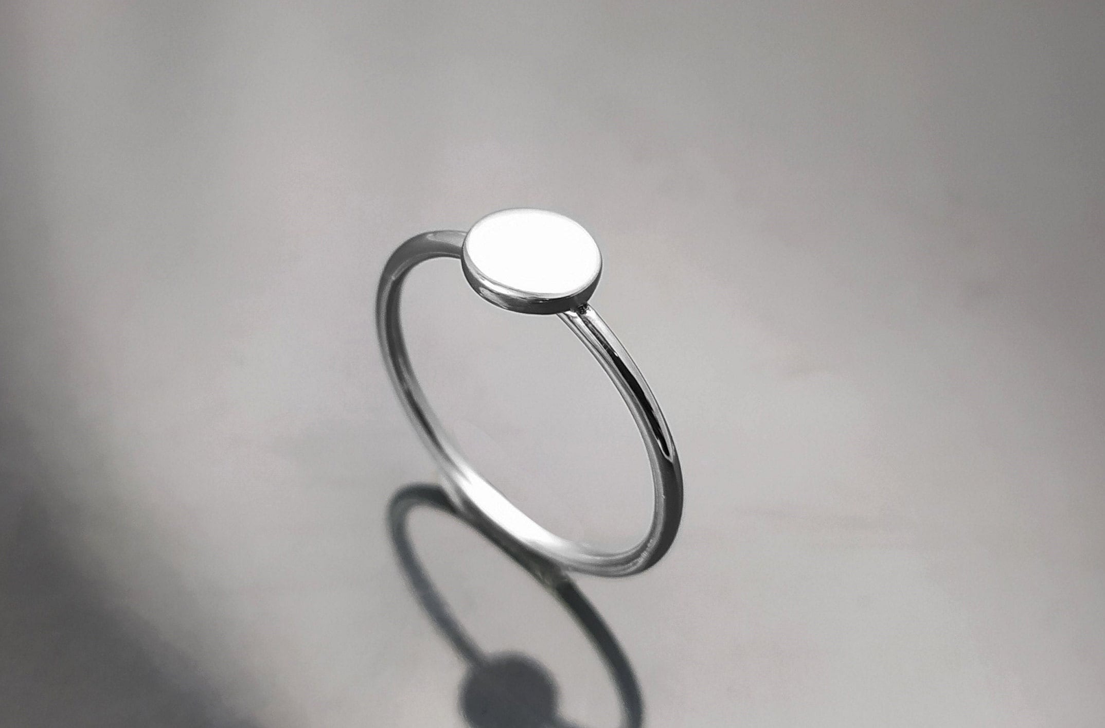 Round Ring, Sterling Silver, Lunar Band, Cosmic Disc Jewelry, Stellar Round Pad ring, Astronomical Disk Ring, Full Moon Spot Ring,