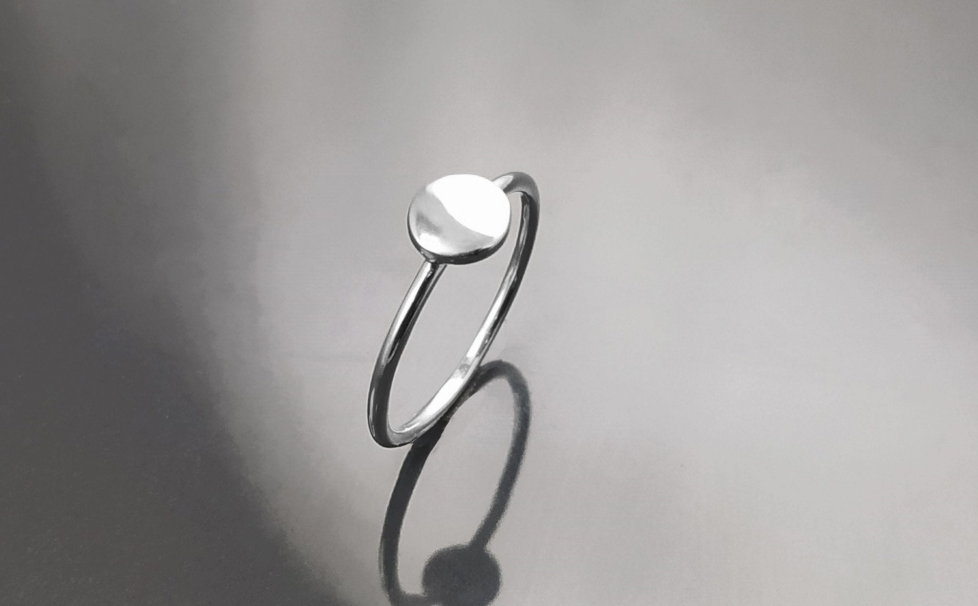 Round Ring, Sterling Silver, Lunar Band, Cosmic Disc Jewelry, Stellar Round Pad ring, Astronomical Disk Ring, Full Moon Spot Ring,