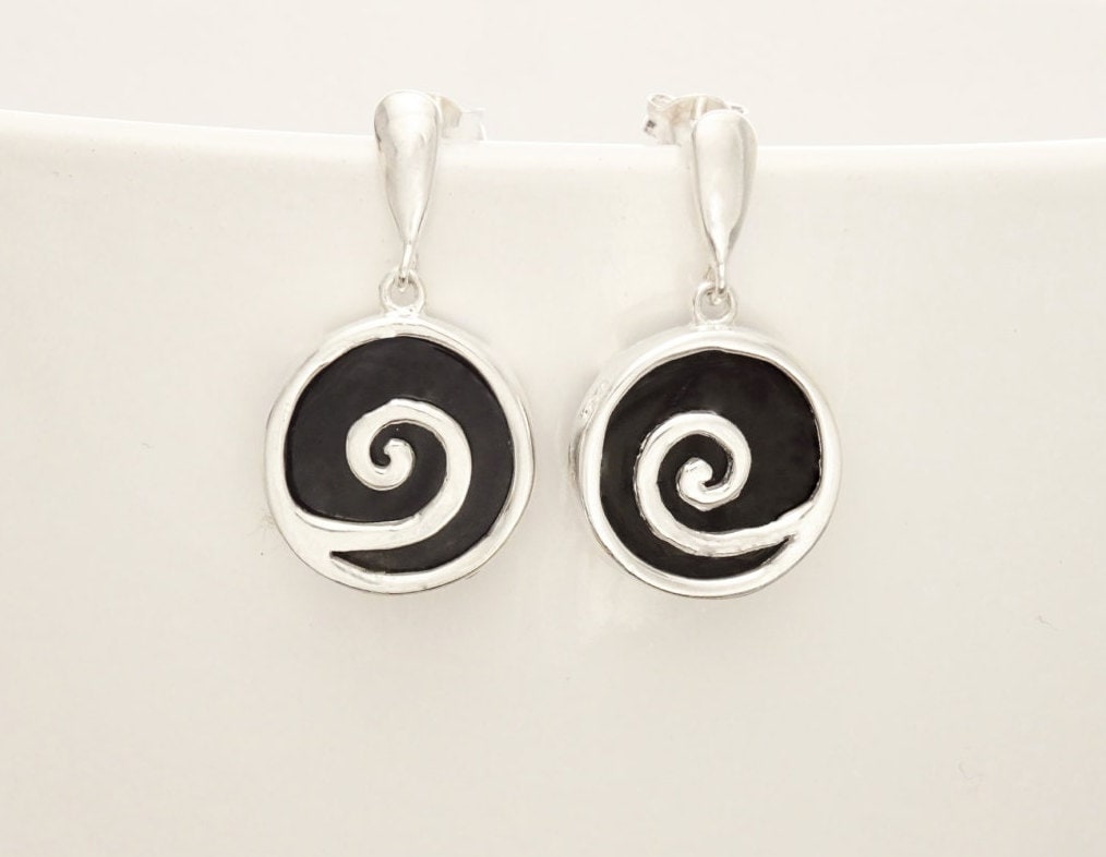 Black round earrings - Sterling Silver 925, Black Onyx Stone Dangle Earrings, Spiral Design Earrings, Modern Swirl Design Jewelry