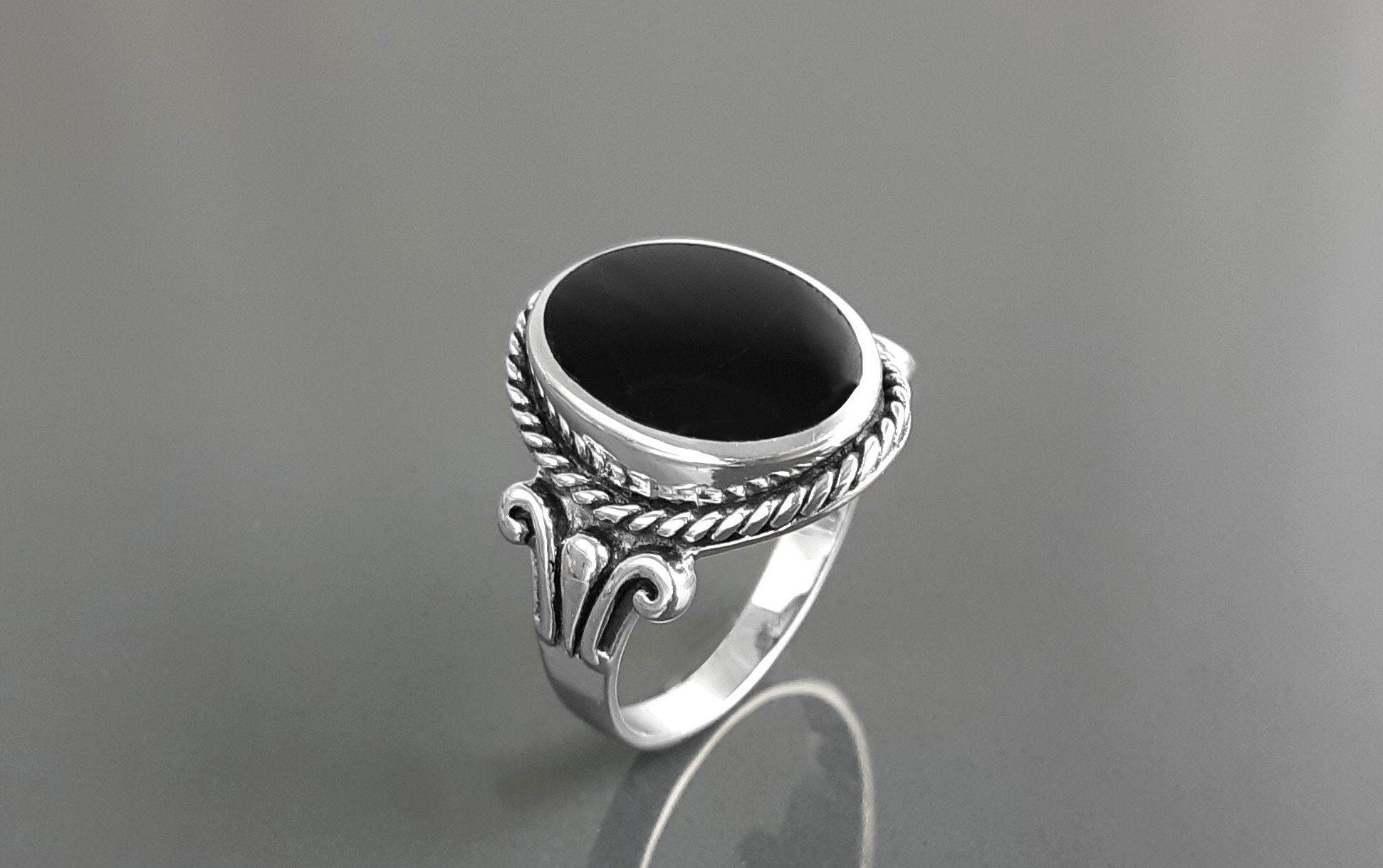 Hipster Onyx Ring, Sterling Silver, GENUINE Onyx Gemstone Jewelry, Boho Unisex Ring, Flat Oval Black Stone Ring,Intricate Antique Rope Shank