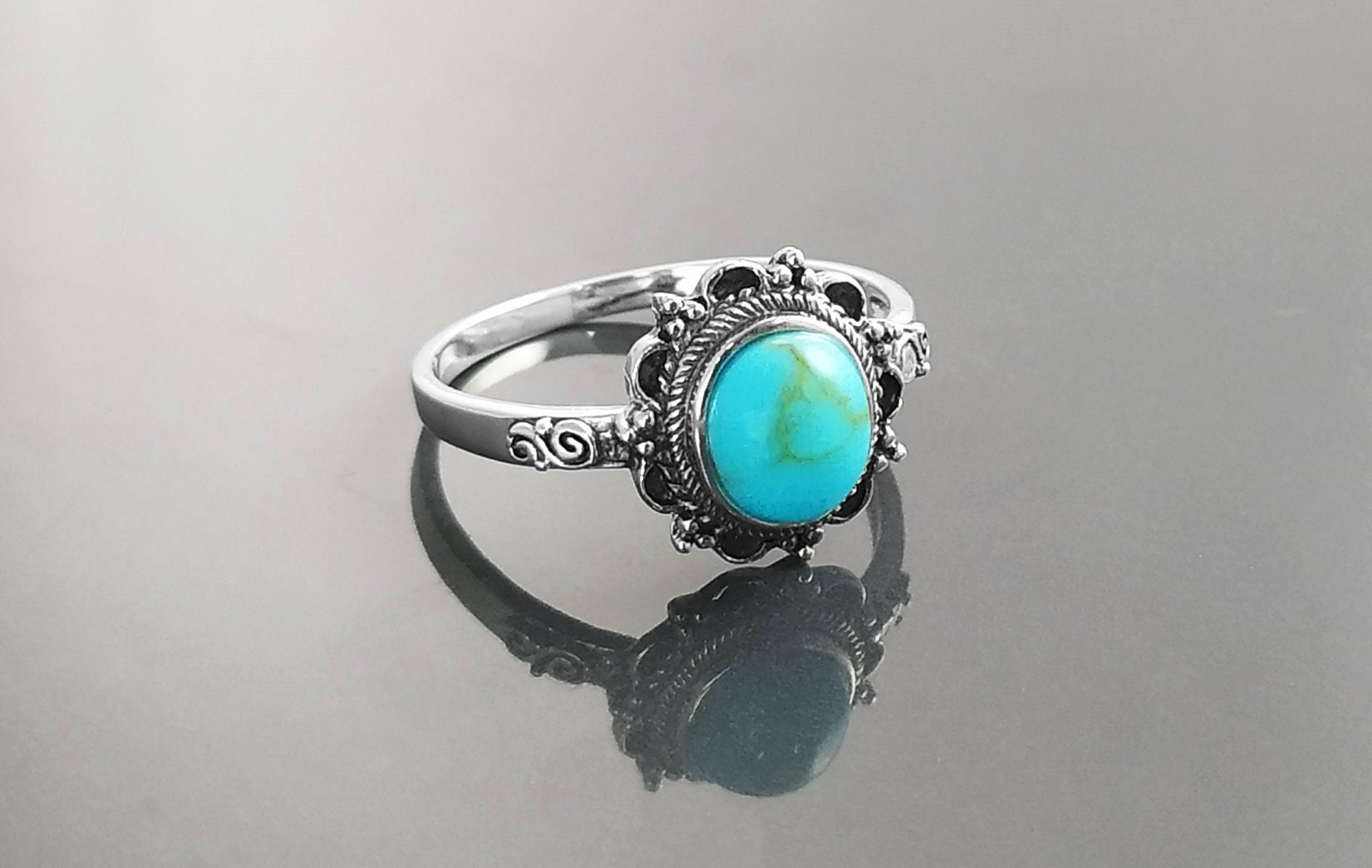 Turquoise Ring, Sterling Silver, Boho Ring, Blue Turquoise Stone Ring, Small Midi Oval Ring, Dainty Jewelry, Victorian Antique Ring