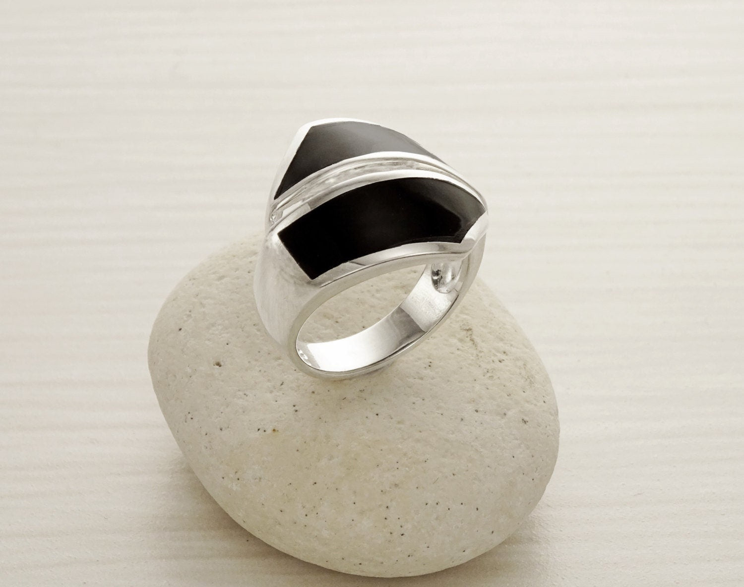 Onyx Bypass Ring - Sterling Silver - Black Onyx - Gemstone Crossing Ring - Designer Ring - Black Stone Ring - Framed Geometrical Ring