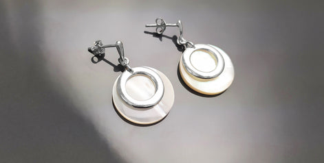 Full Moon Pendant, Sterling Silver, Mother of Pearl Shell Flat Disc Pendant Set, Modern Minimal Jewelry, MOP Round Jewelry