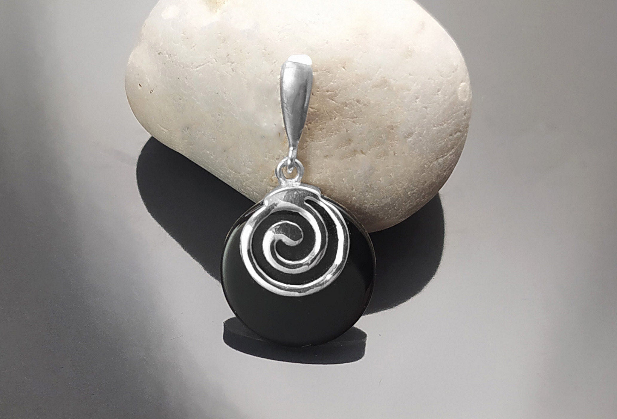Black round Pendent, Sterling Silver 925, Black Onyx Stone Pendent, Spiral Design Pendent, Modern Swirl Design Jewelry, Small 925 Pendent