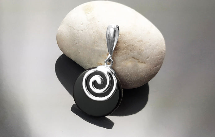 Black round Pendent, Sterling Silver 925, Black Onyx Stone Pendent, Spiral Design Pendent, Modern Swirl Design Jewelry, Small 925 Pendent