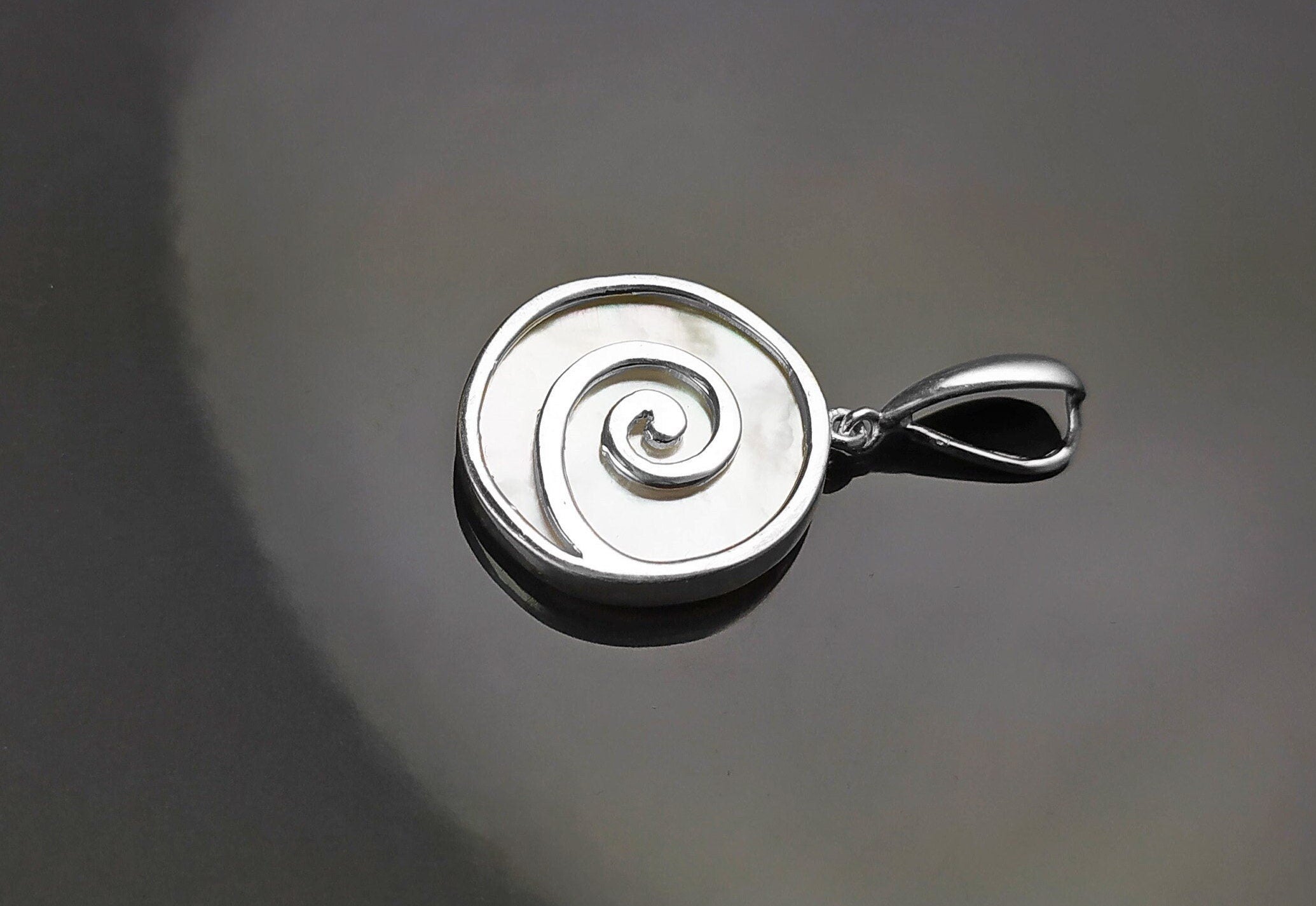Shell Spiral Earrings Set, Sterling Silver 925, White Mother of Pearl Jewelry, Geometric Round Earrings and Pendant Set, Modern Disc Jewelry