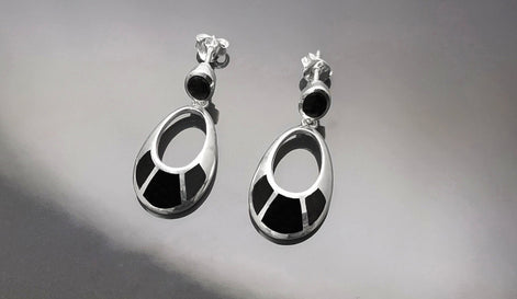 Black Stone Pendant - Sterling Silver, Oval Almond Shape Onyx , Bright Black Stones Dangle Drop Pendant , Modern Geometric Jewelry