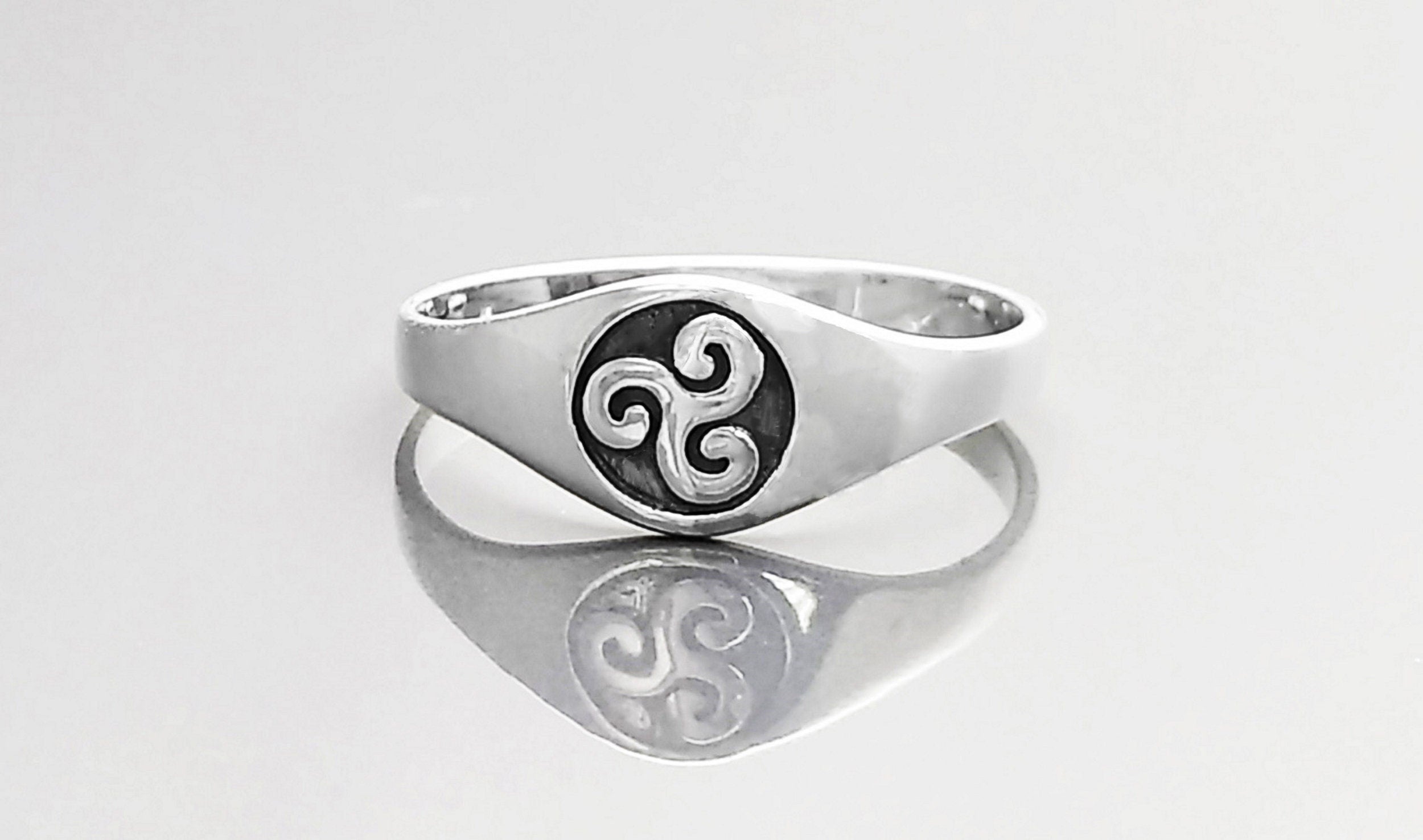 Triskele Ring, Silver 925, Celtic Triskell Symbol, Triskelion Jewelry, Traditional Geometric Triple Spiral, Unisex Gift, Small Signet Ring