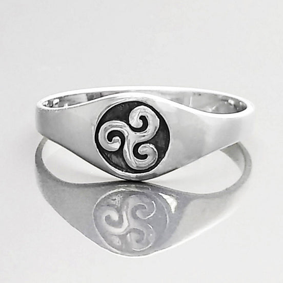 Triskele Ring, Silver 925, Celtic Triskell Symbol, Triskelion Jewelry, Traditional Geometric Triple Spiral, Unisex Gift, Small Signet Ring