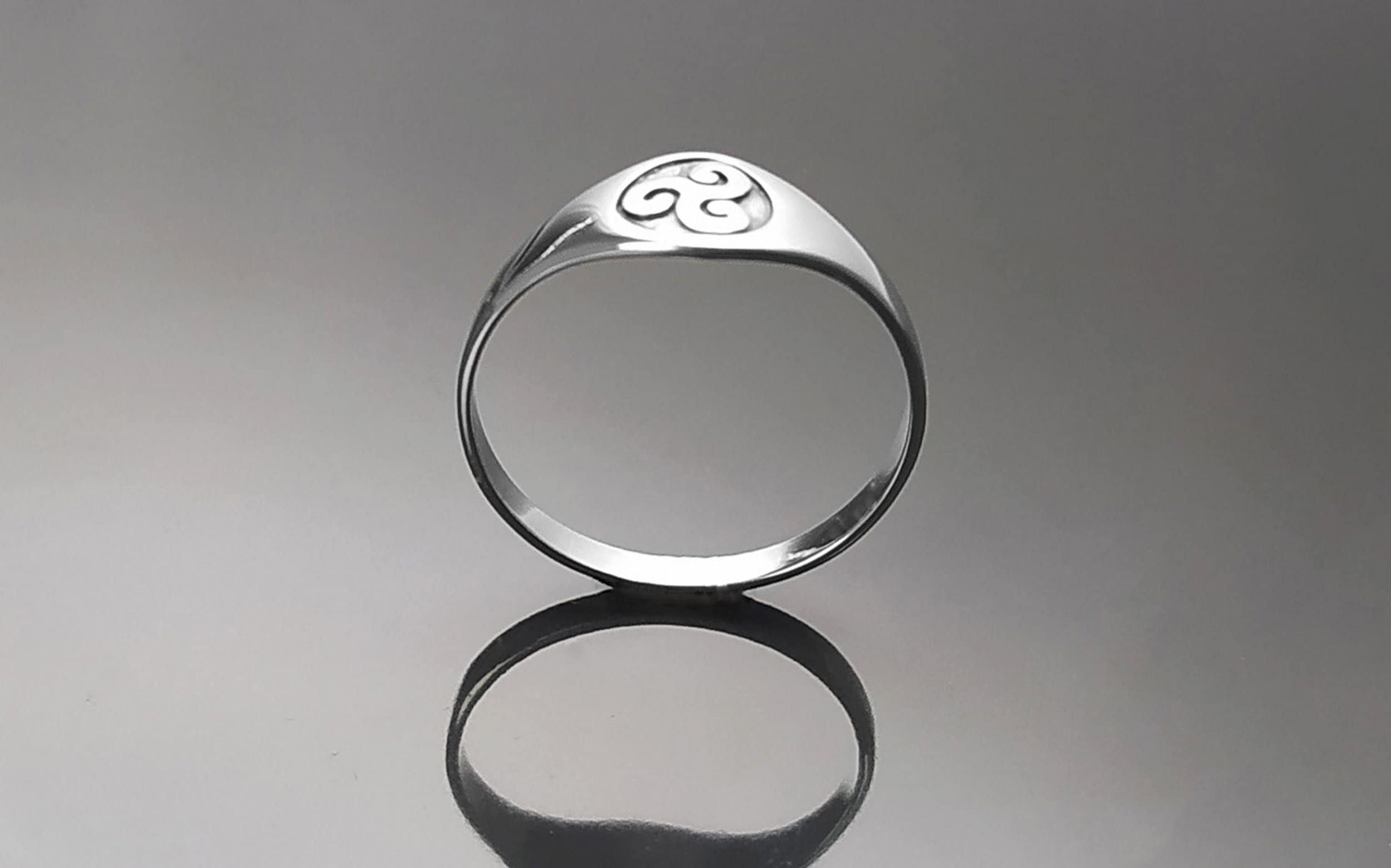 Triskele Ring, Silver 925, Celtic Triskell Symbol, Triskelion Jewelry, Traditional Geometric Triple Spiral, Unisex Gift, Small Signet Ring