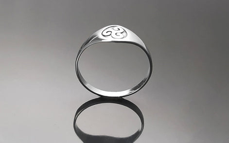Triskele Ring, Silver 925, Celtic Triskell Symbol, Triskelion Jewelry, Traditional Geometric Triple Spiral, Unisex Gift, Small Signet Ring
