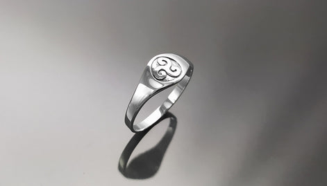 Triskele Ring, Silver 925, Celtic Triskell Symbol, Triskelion Jewelry, Traditional Geometric Triple Spiral, Unisex Gift, Small Signet Ring