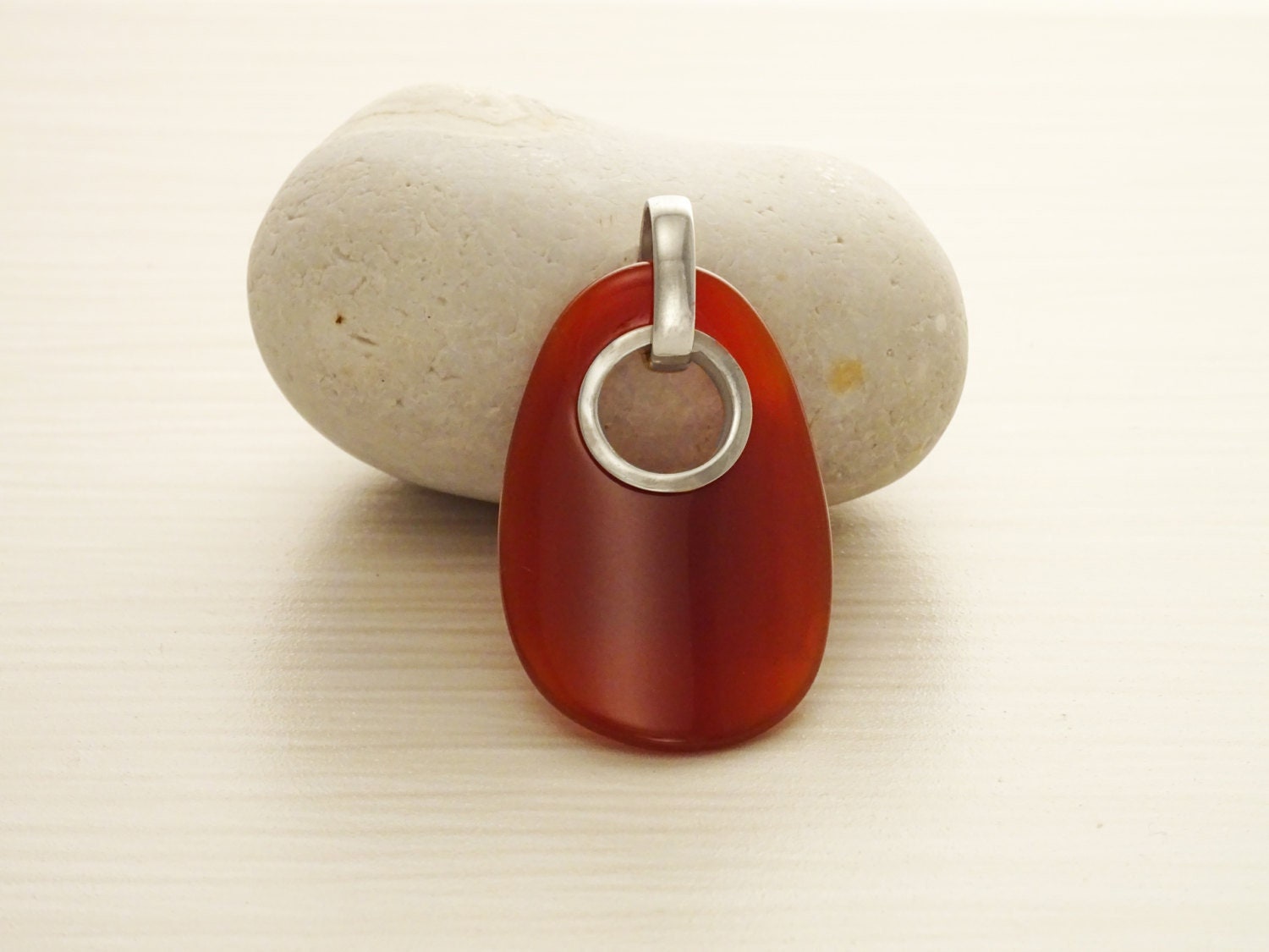 Red Stone pendant, modern Sterling silver Statement Agate Oval-shaped stone, Woman gift