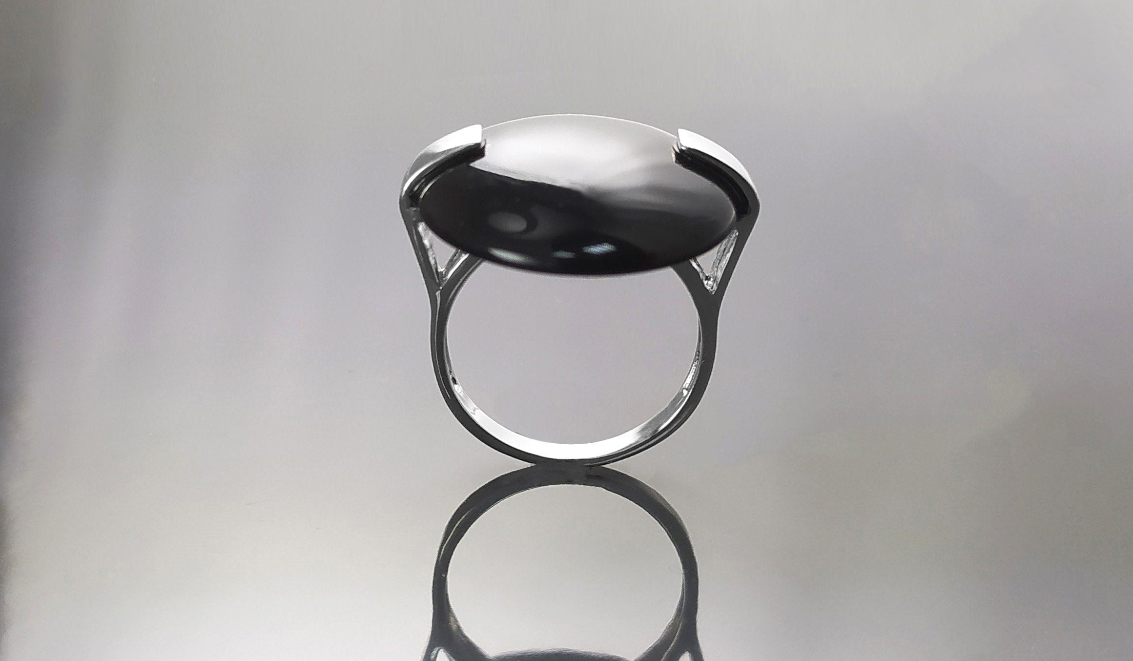 Round Black Ring, Sterling Silver, Statement Onyx Disc Gemstone, Modern Minimalist Jewelry, Domeded Round Stone Ring, Unique Designer Ring