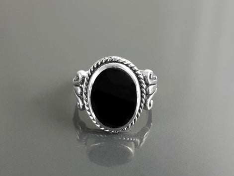 Hipster Onyx Ring, Sterling Silver, GENUINE Onyx Gemstone Jewelry, Boho Unisex Ring, Flat Oval Black Stone Ring,Intricate Antique Rope Shank