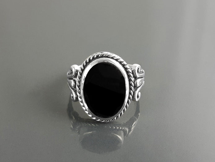 Hipster Onyx Ring, Sterling Silver, GENUINE Onyx Gemstone Jewelry, Boho Unisex Ring, Flat Oval Black Stone Ring,Intricate Antique Rope Shank
