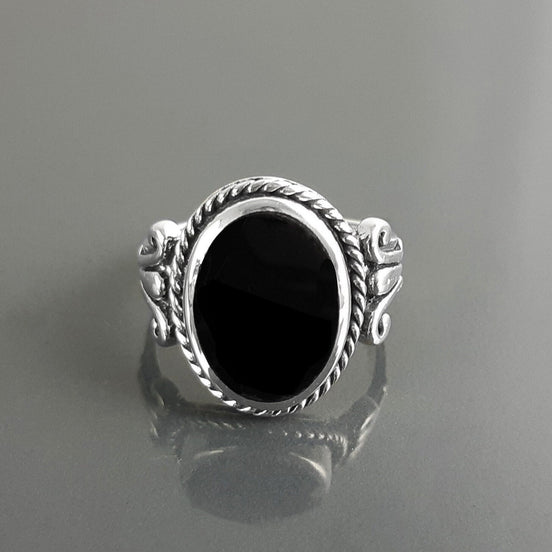 Hipster Onyx Ring, Sterling Silver, GENUINE Onyx Gemstone Jewelry, Boho Unisex Ring, Flat Oval Black Stone Ring,Intricate Antique Rope Shank