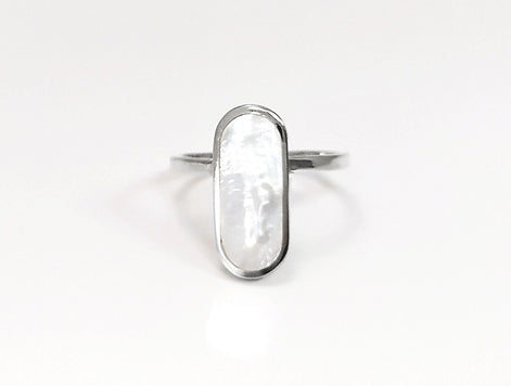 Bague Nacre Ovale Plate Argent 925, véritable Nacre Perlière ovale reflets irisés, bijoux pour tous les jours, style minimaliste moderne