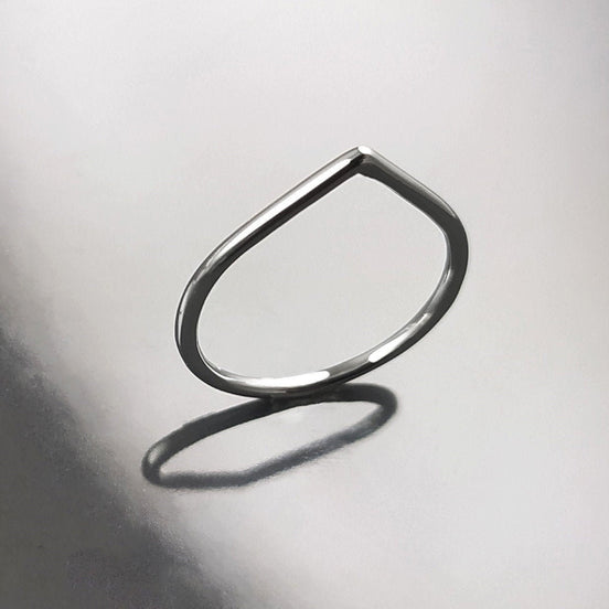 Chevron ring, sterling silver, Thorn pointy ring, V Band Ring, Spike Ring, Pick Ring, Stackable Peak Modern Minimalist Ring