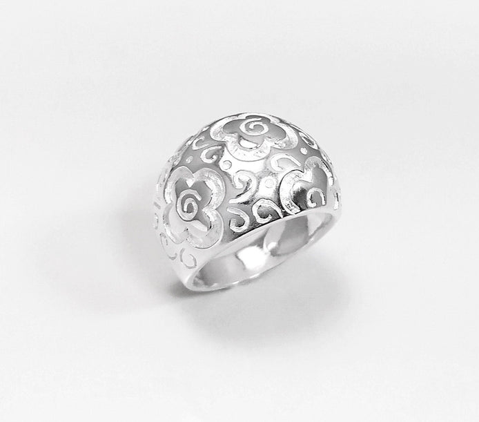 70's Flower Ring - Sterling Silver, engraved floral nature Flowers Pattern - Hipster Boho Flower Power Wide Domed Band Ring