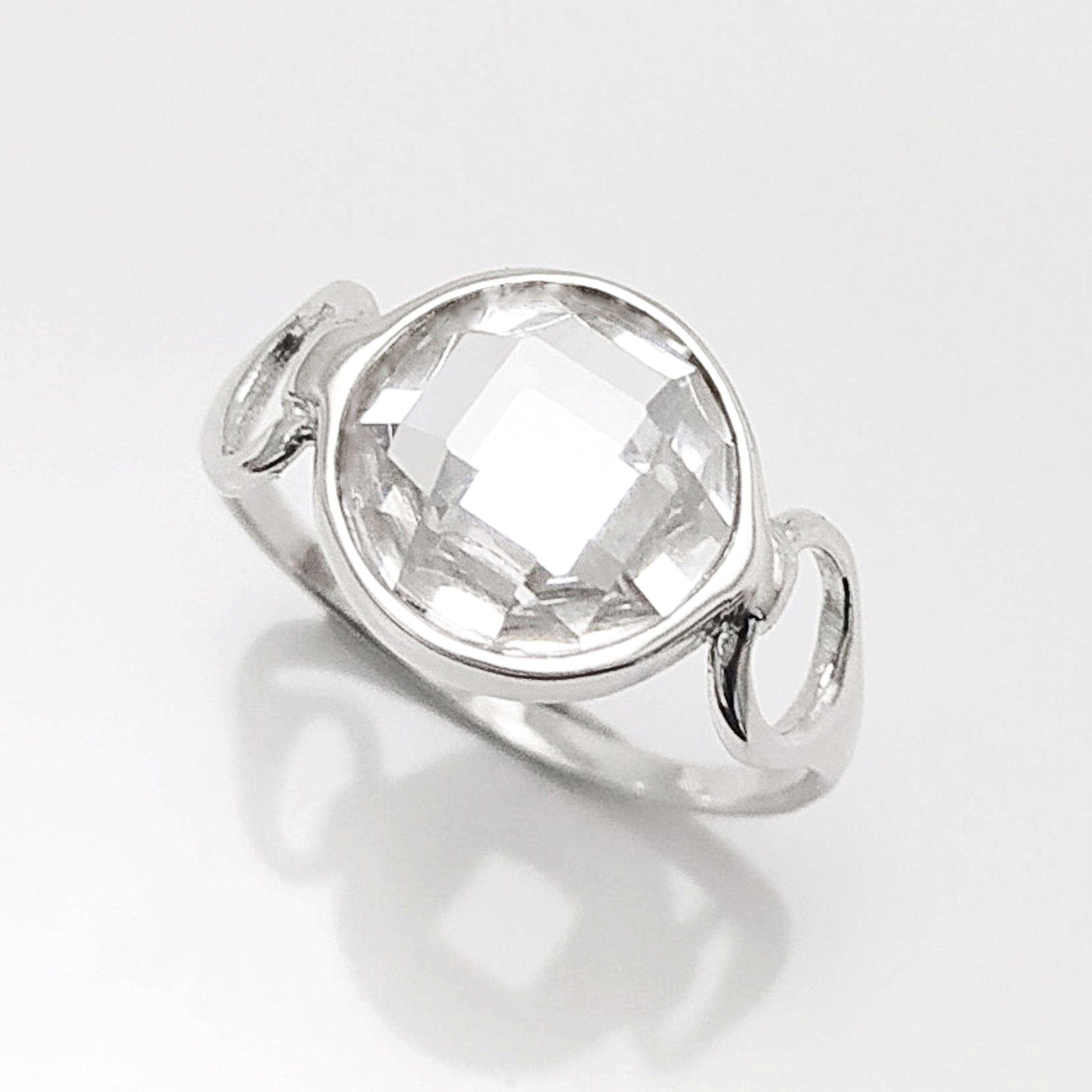 925 Ring Sterling Silver, Original Round Stone Ring, Lab Diamonds simulant (CZ), Round modern Ring, Bridal Ring, Unique Setting Ring