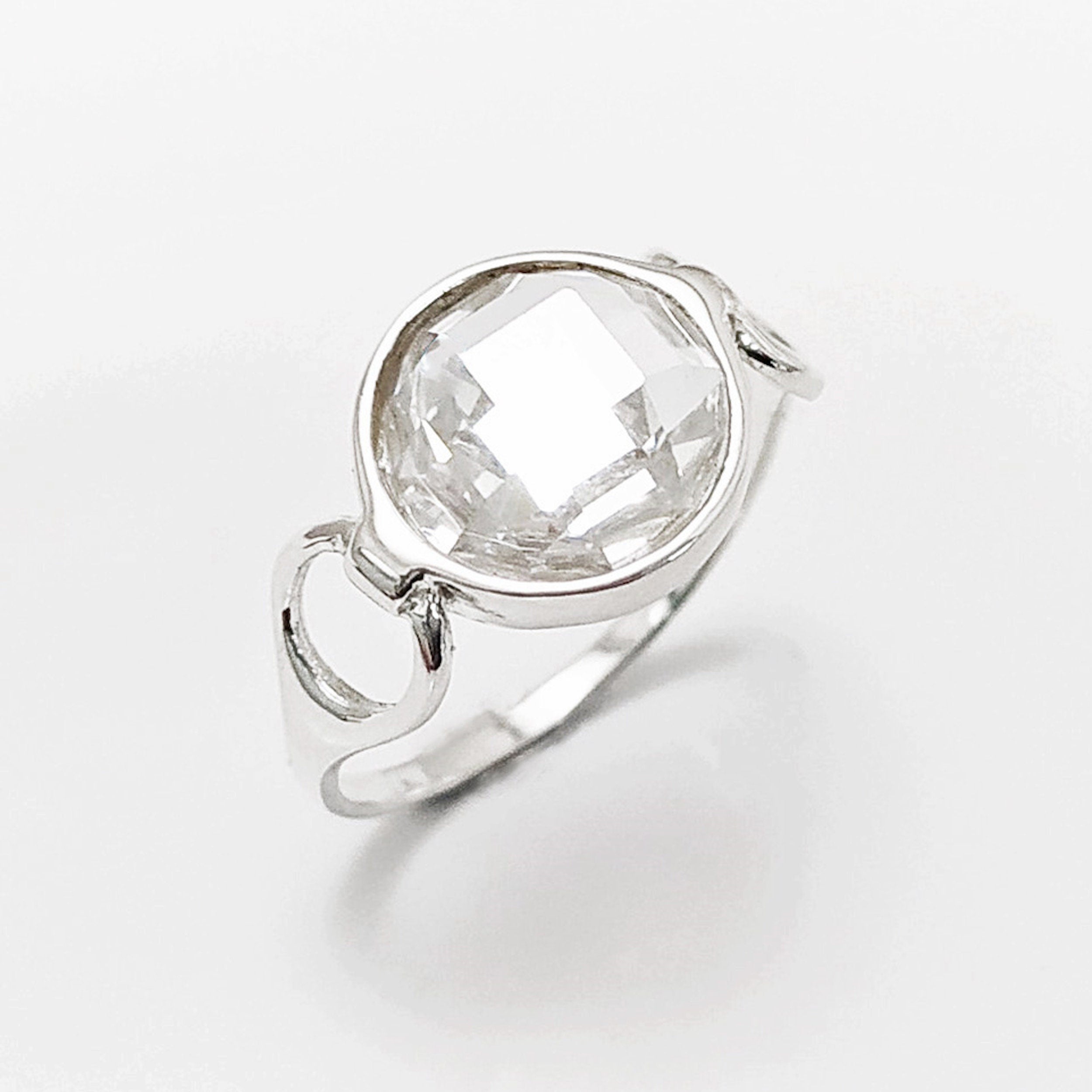 925 Ring Sterling Silver, Original Round Stone Ring, Lab Diamonds simulant (CZ), Round modern Ring, Bridal Ring, Unique Setting Ring