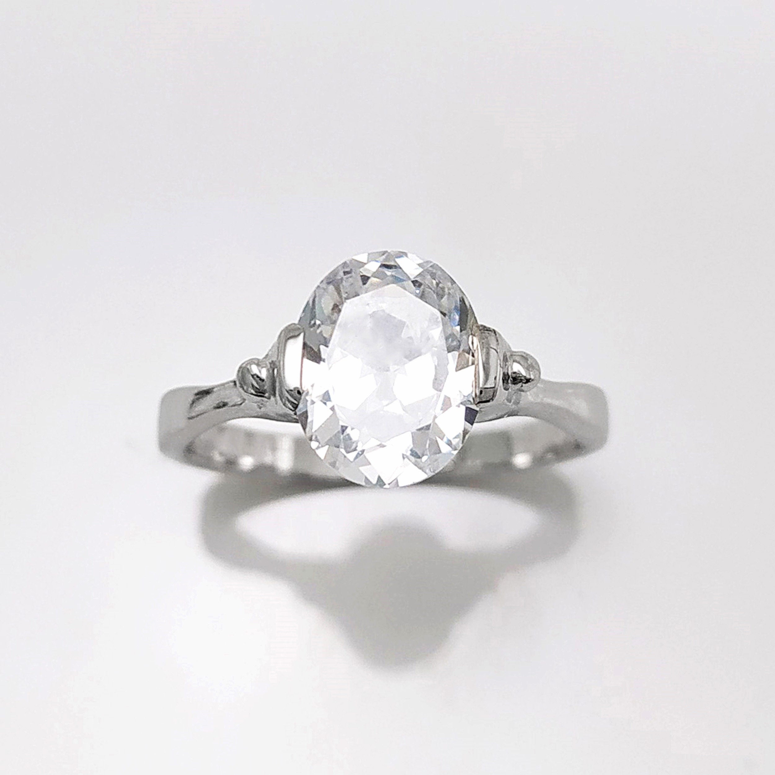 Oval Solitaire Ring, Sterling Silver, Original Oval Setting Ring, 1.5ct White Clear Stone (CZ), Modern Design Jewelry