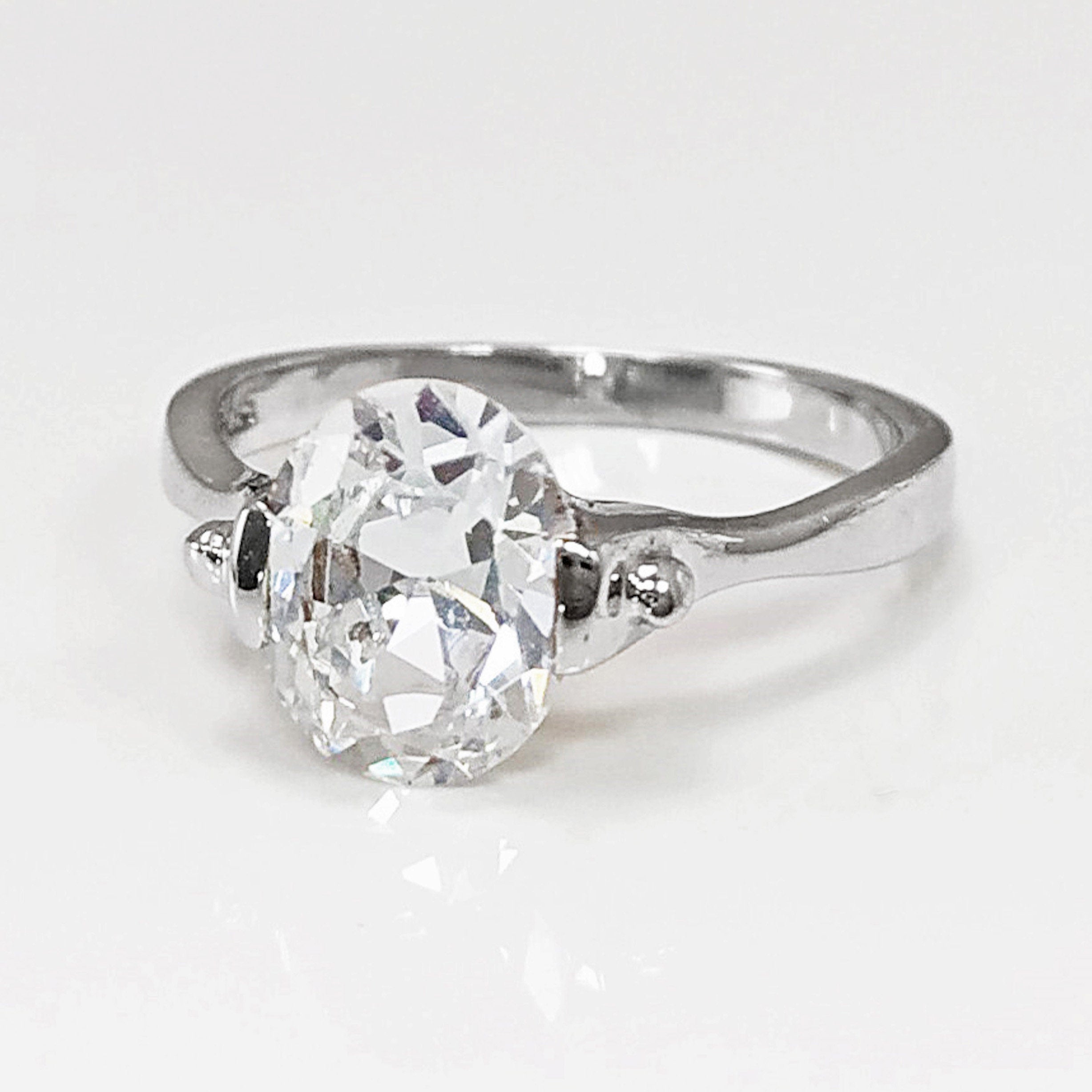 Oval Solitaire Ring, Sterling Silver, Original Oval Setting Ring, 1.5ct White Clear Stone (CZ), Modern Design Jewelry