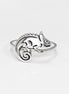 Une bague en argent avec un caméléon délicatement façonné sur le dessus. Le caméléon est sur un anneau en argent massif 925. Sa queue est enroulée.
Il est tout beau, et tranquillement posé. 

C'est une Bague parfaite pour un cadeau. Un bijou en argent 925 classique avec un motif fantaisiste.
Le meilleur du local : fait main, durable. Boutique fiable, milliers d'avis.