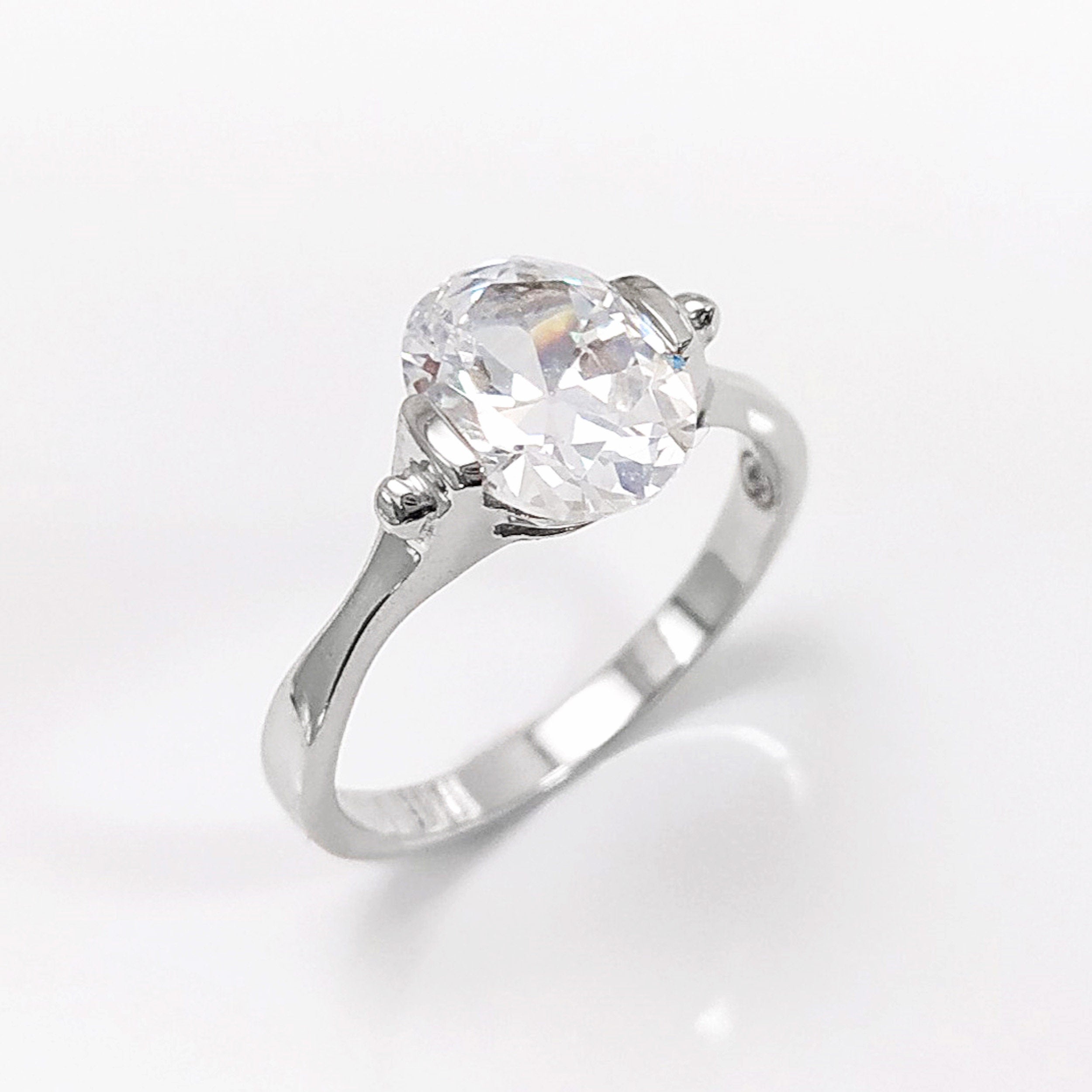 Oval Solitaire Ring, Sterling Silver, Original Oval Setting Ring, 1.5ct White Clear Stone (CZ), Modern Design Jewelry
