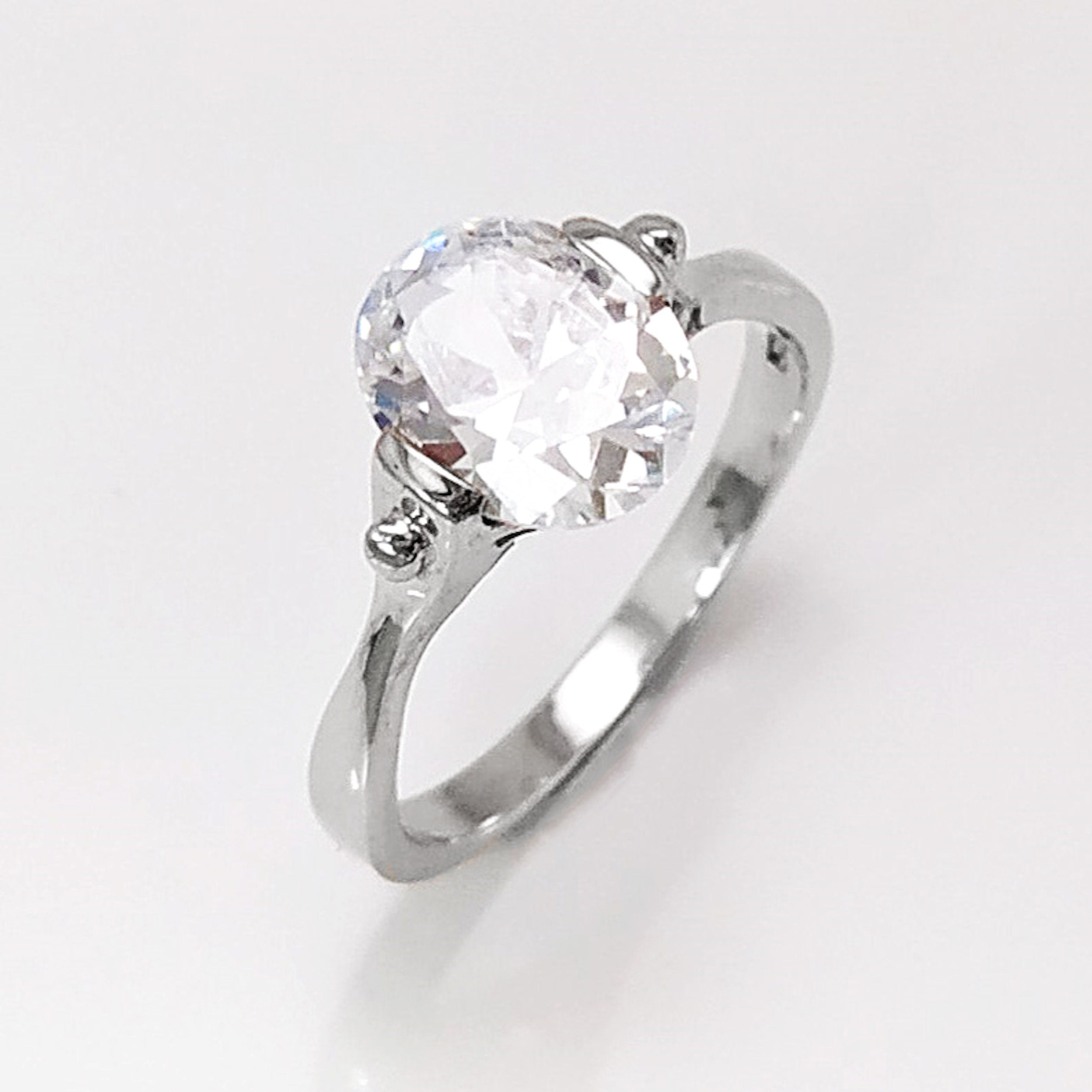 Oval Solitaire Ring, Sterling Silver, Original Oval Setting Ring, 1.5ct White Clear Stone (CZ), Modern Design Jewelry