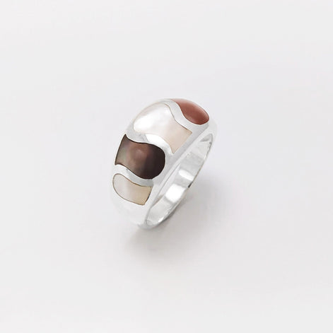 Beautiful MOP Wave Ring, Two Colors Shell Band Ring, Silver Ring, 925 Sterling Silver, Large Ring, Domed Silver Ring, Mother of Pearl.