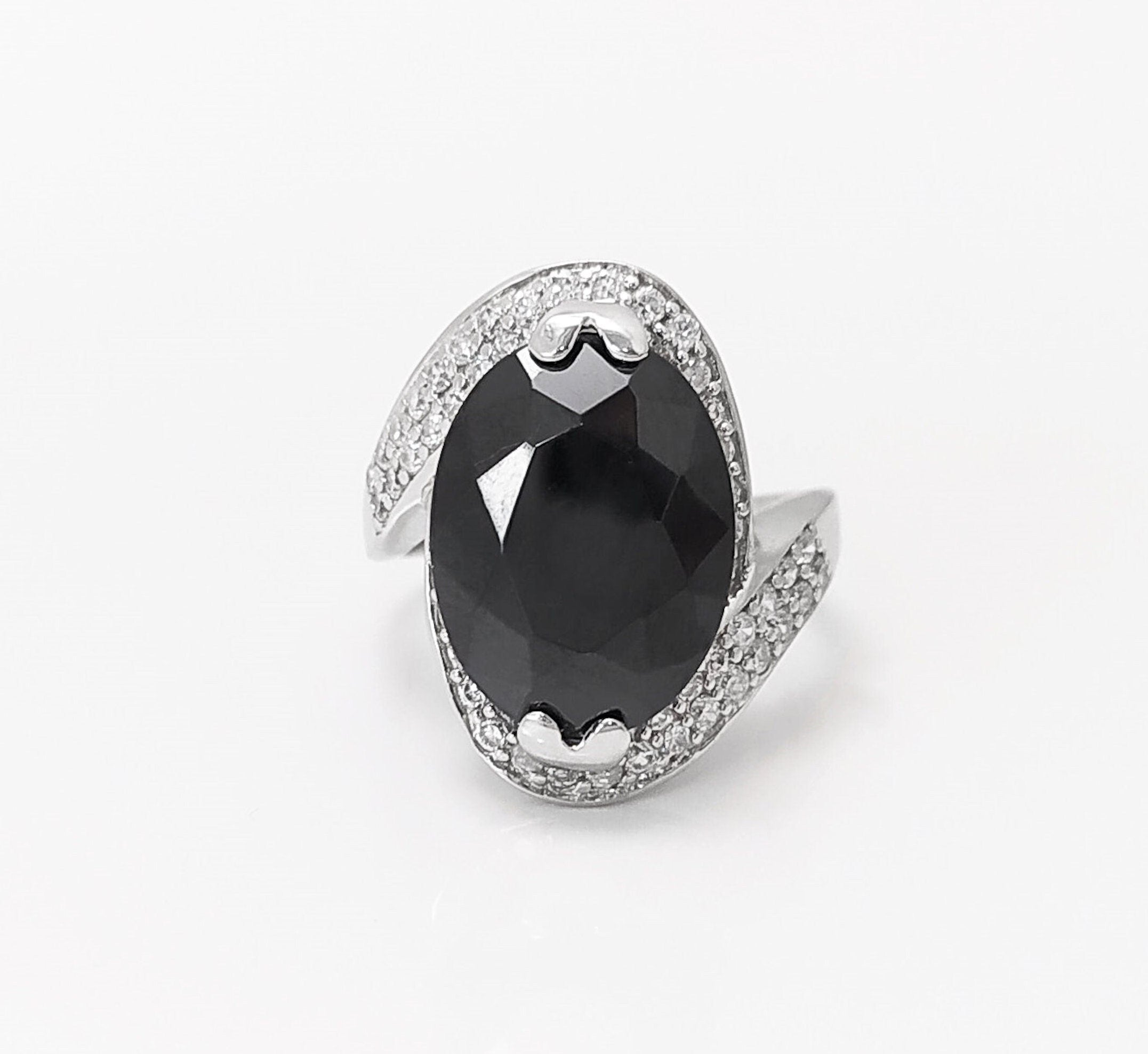 Crossing Ring, Sterling Silver, Bypass Bicolor Black white Stones Band, Cocktail Stone (CZ) Cross Ring, Statement Woman Ring, Bold Ring