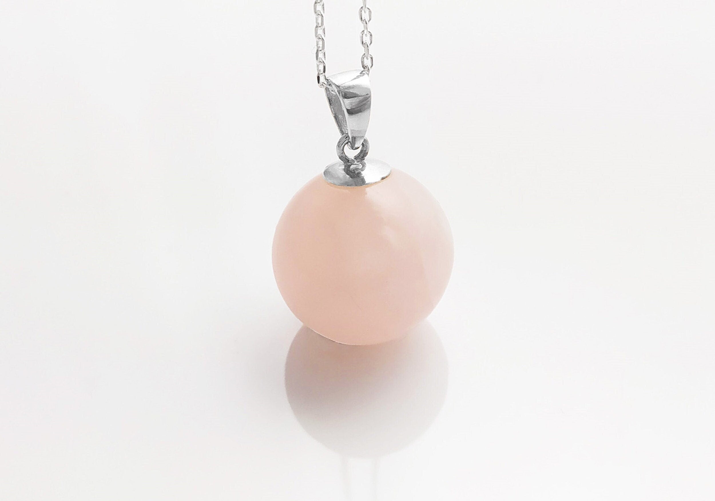 Pendentif boule en quartz rose, argent 925, collier pierre rose originale, cadeau pierre de naissance
