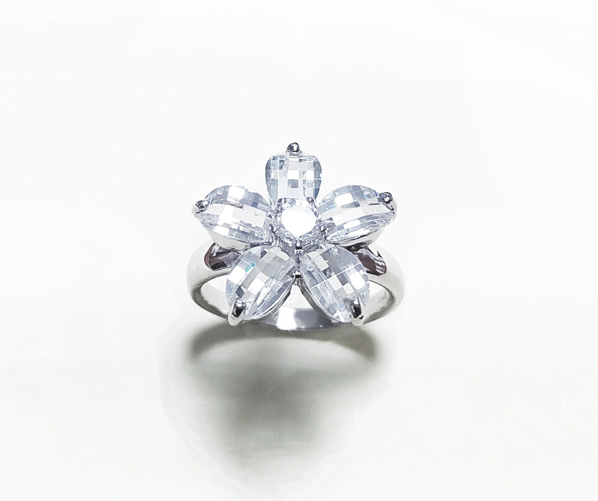 Flower Ring Sterling Silver 925, Clear white Stones color faceted Zirconia Cz , Modern Five Petals Stone Flowers Jewelry