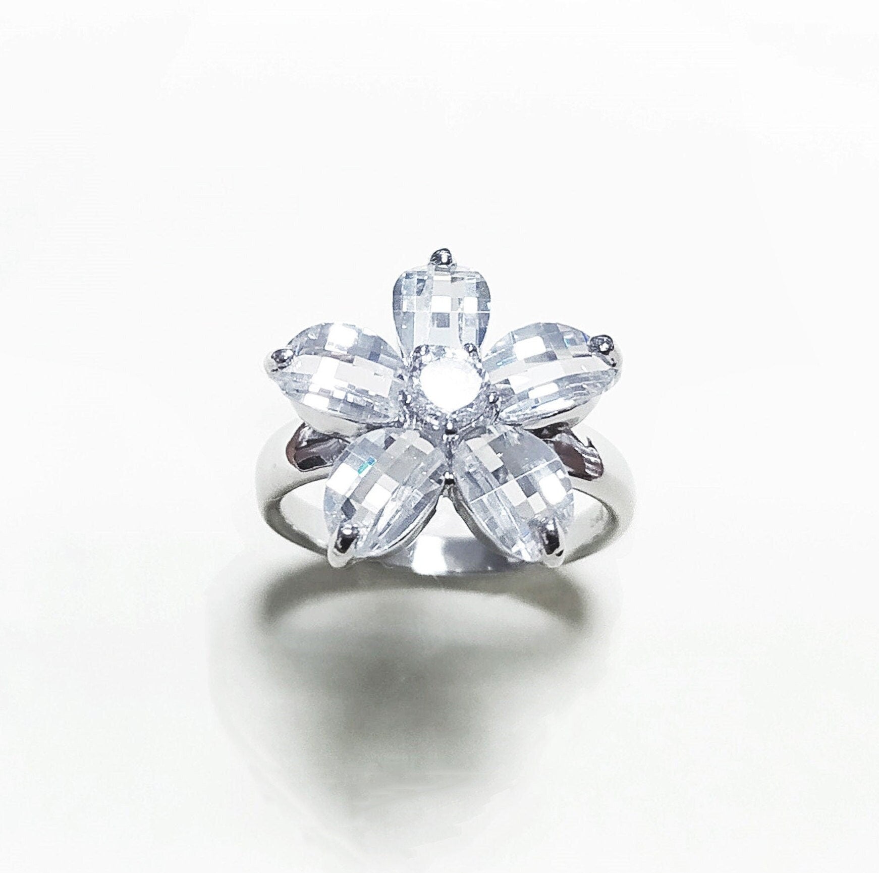Flower Ring Sterling Silver 925, Clear white Stones color faceted Zirconia Cz , Modern Five Petals Stone Flowers Jewelry