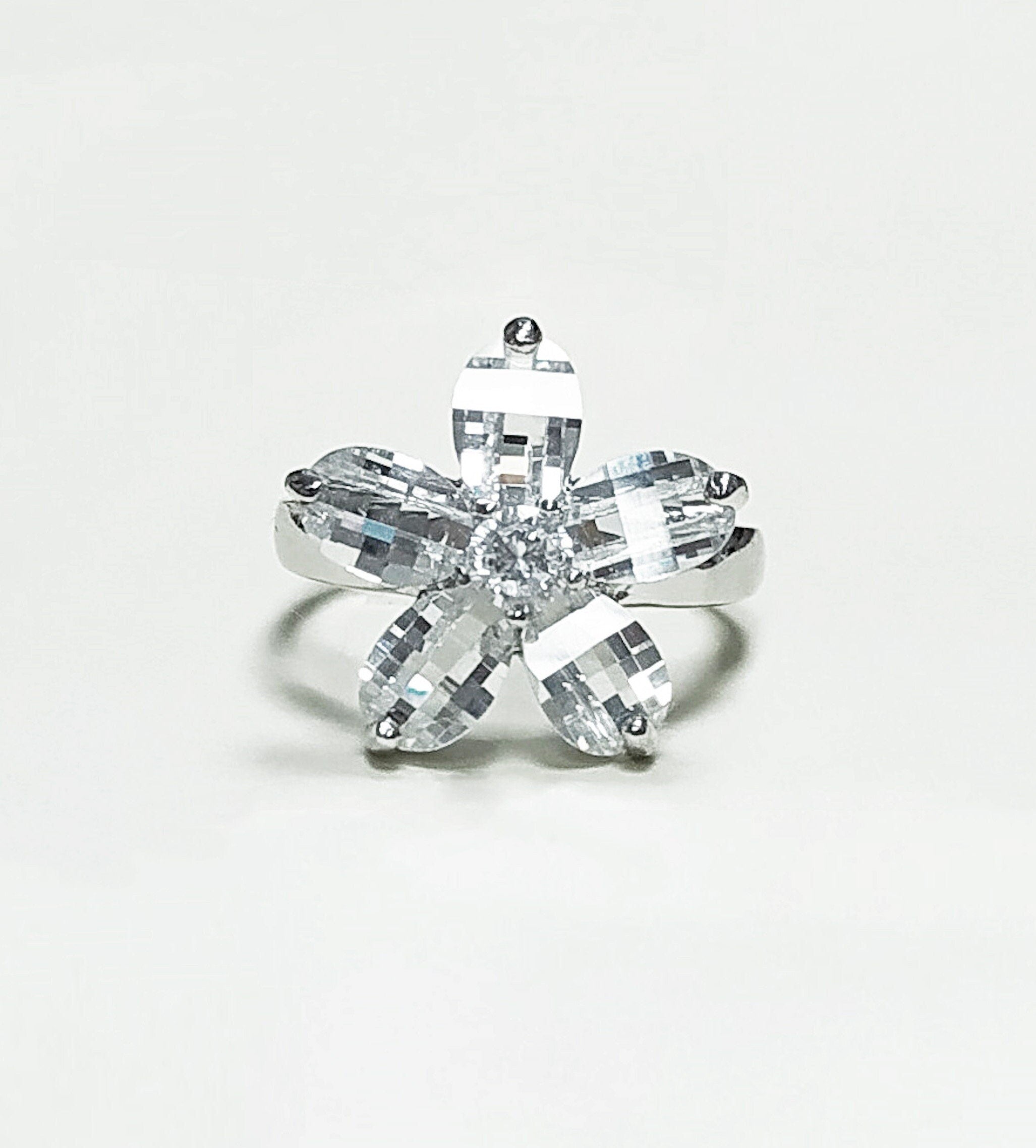 Flower Ring Sterling Silver 925, Clear white Stones color faceted Zirconia Cz , Modern Five Petals Stone Flowers Jewelry