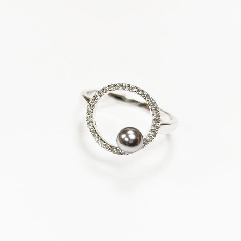 Modern Circle Grey Pearl Ring • Minimalist Sterling Silver Band with Zirconia Halo • Chic Statement Shell Pearl Jewelry • Gift for Women