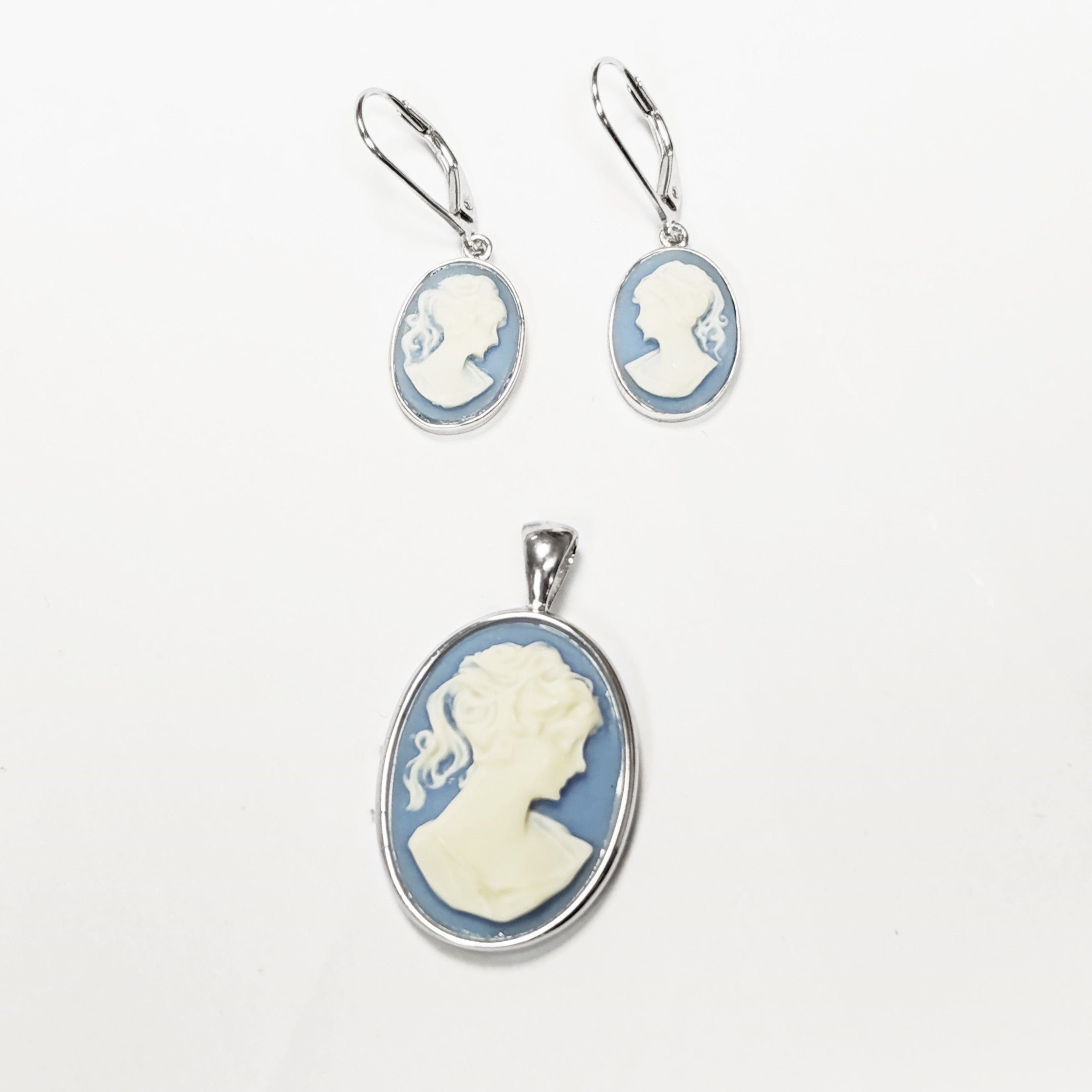 Cameo Earrings, Sterling Silver Blue and white oval resin stone, woman face portrait cameo, Vintage Victorian Jewelry, Lever back Earrings