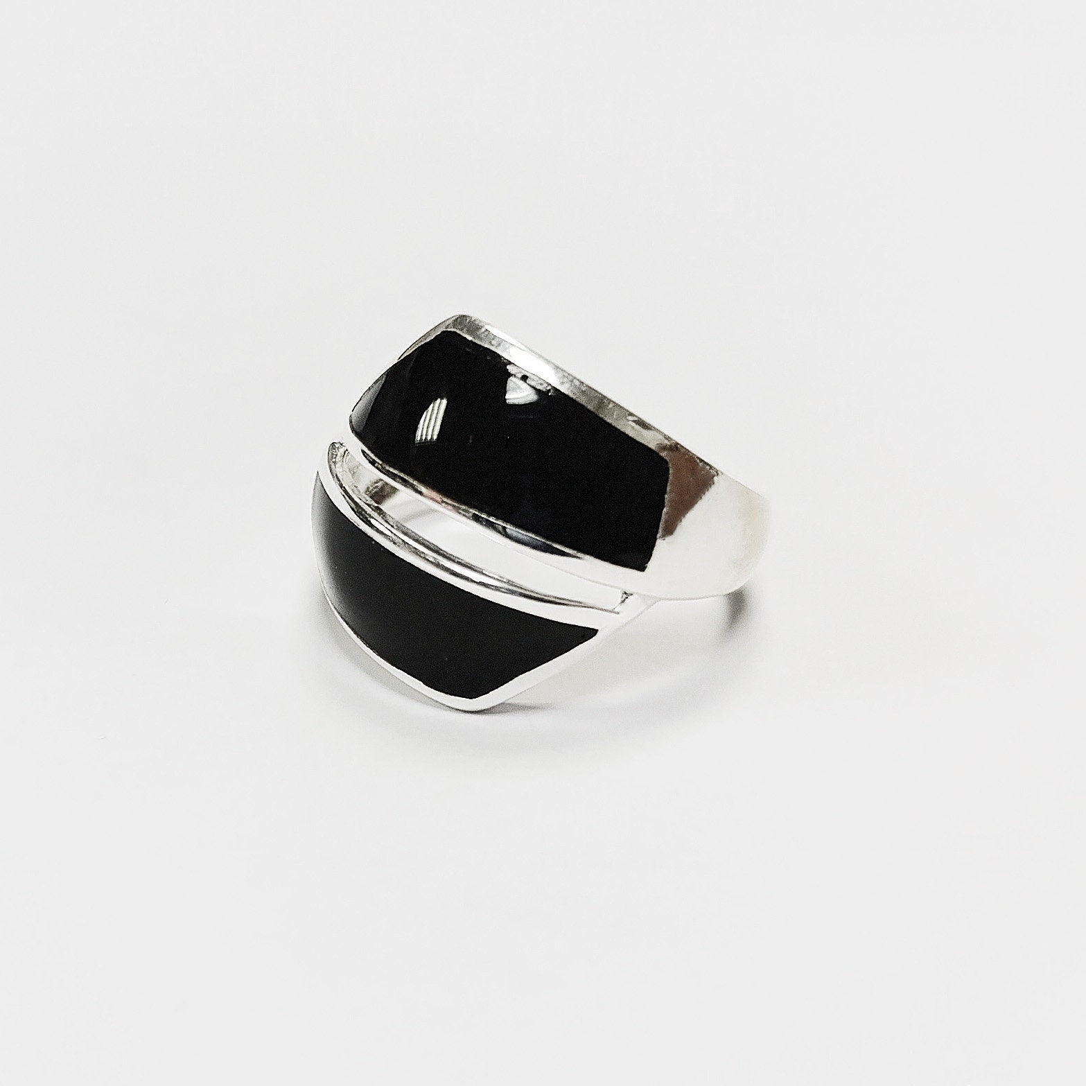 Onyx Bypass Ring - Sterling Silver - Black Onyx - Gemstone Crossing Ring - Designer Ring - Black Stone Ring - Framed Geometrical Ring
