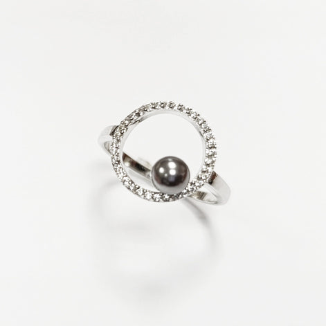Modern Circle Grey Pearl Ring • Minimalist Sterling Silver Band with Zirconia Halo • Chic Statement Shell Pearl Jewelry • Gift for Women